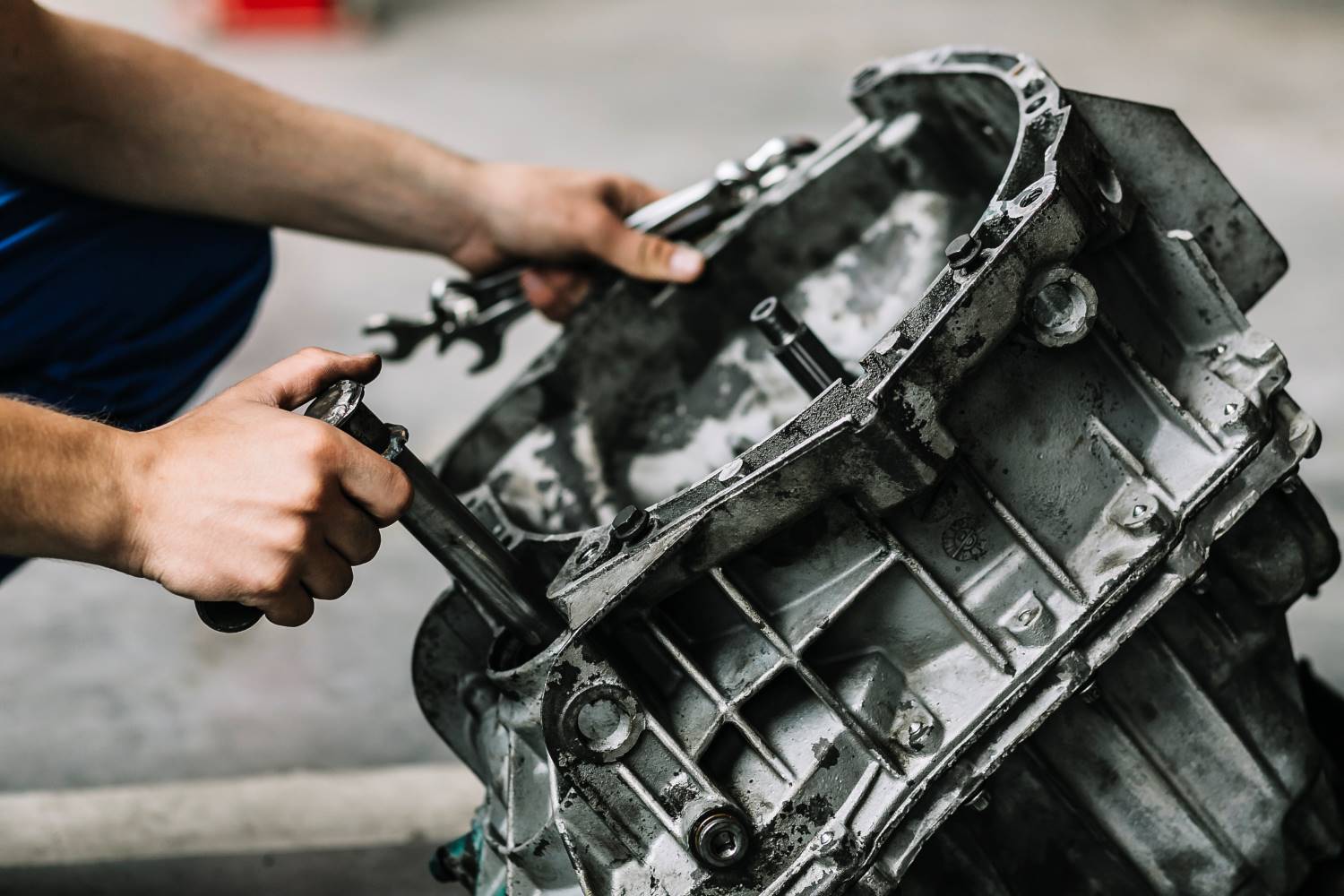 How do you diagnose automatic transmission problems?